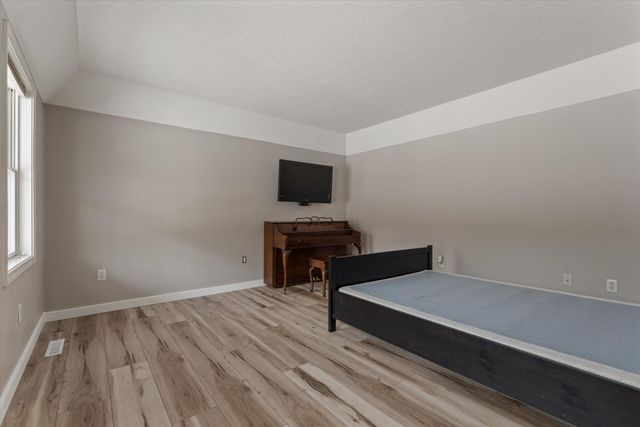 70820 Sunrise Drive, Edwardsburg, MI 49112