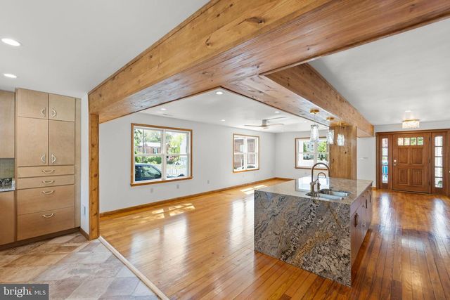 112 W GERMAIN ST, Winchester, VA 22601