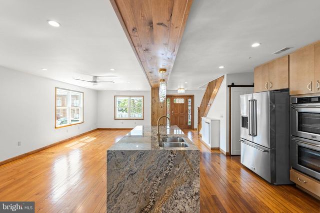 112 W GERMAIN ST, Winchester, VA 22601