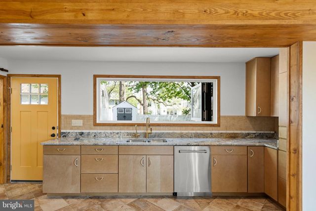 112 W GERMAIN ST, Winchester, VA 22601
