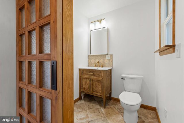 112 W GERMAIN ST, Winchester, VA 22601