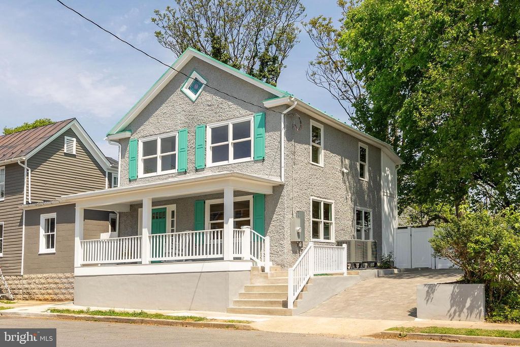 112 W GERMAIN ST, Winchester, VA 22601