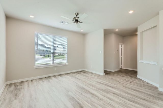 2350 Freshwater Lane, Mckinney, TX 75071