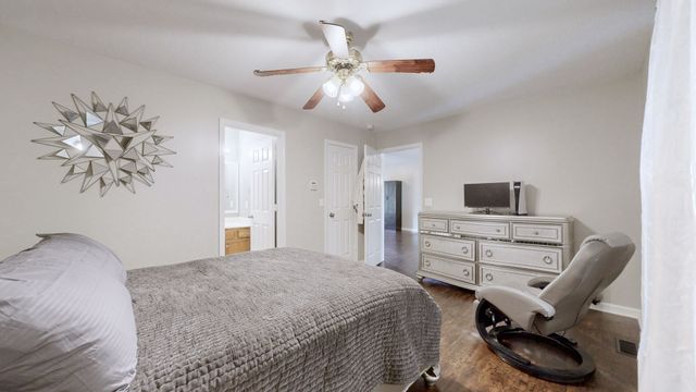 2553 Hillingdon Dr, Murfreesboro, TN 37127