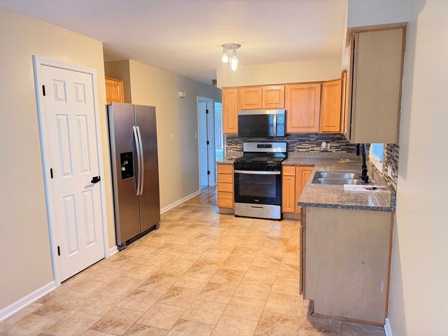 18045 Edwards Avenue, Country Club Hills, IL 60478