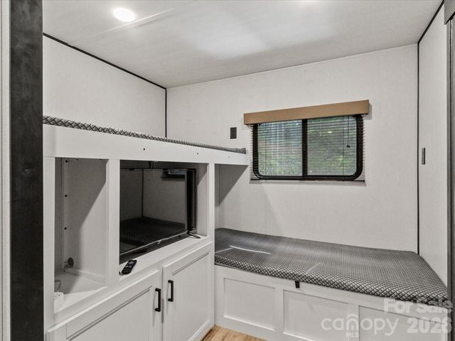 997 Hoot Owl Road, Spruce Pine, NC 28777