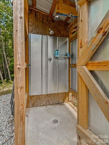 997 Hoot Owl Road, Spruce Pine, NC 28777