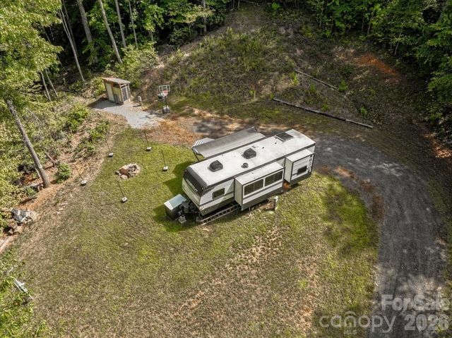 997 Hoot Owl Road, Spruce Pine, NC 28777