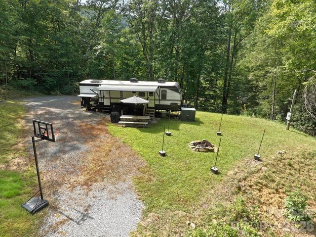 997 Hoot Owl Road, Spruce Pine, NC 28777