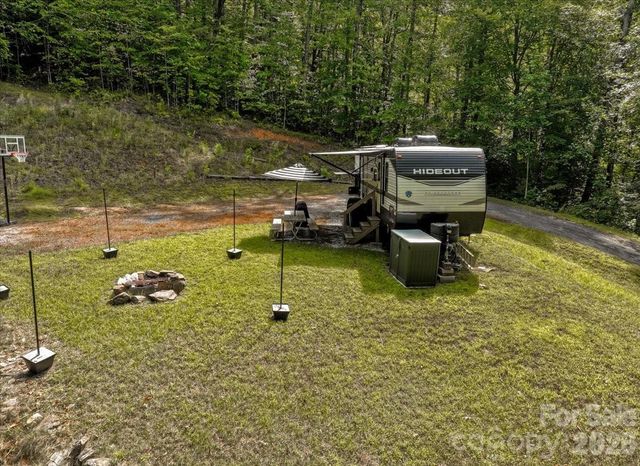 997 Hoot Owl Road, Spruce Pine, NC 28777