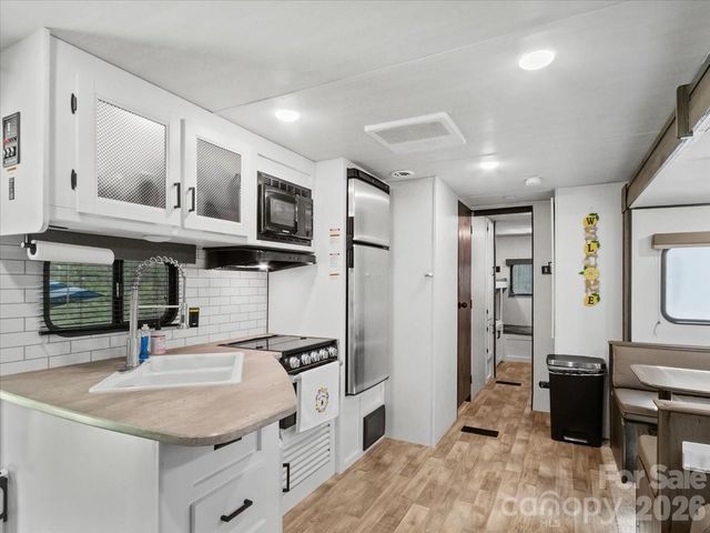 997 Hoot Owl Road, Spruce Pine, NC 28777