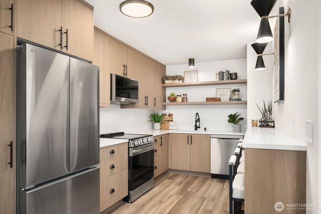 5026 35th Avenue NE, Seattle, WA 98105