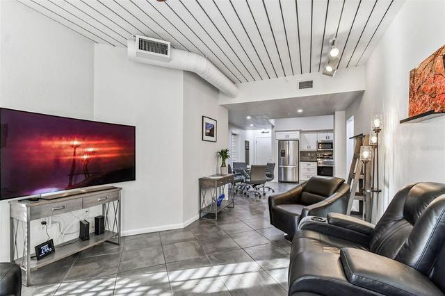 2421 W HORATIO STREET 818, Tampa, FL 33609