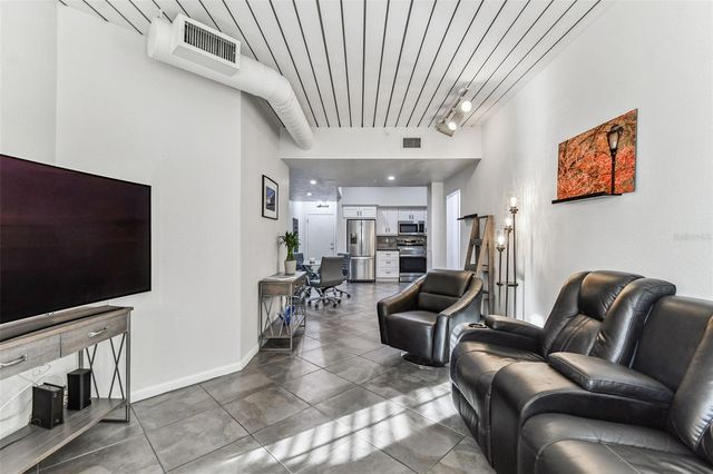 2421 W HORATIO STREET 818, Tampa, FL 33609