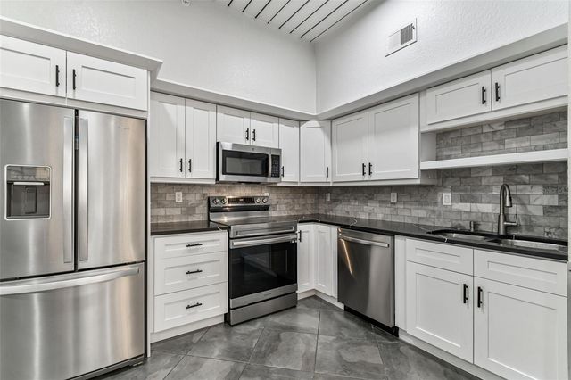 2421 W HORATIO STREET 818, Tampa, FL 33609