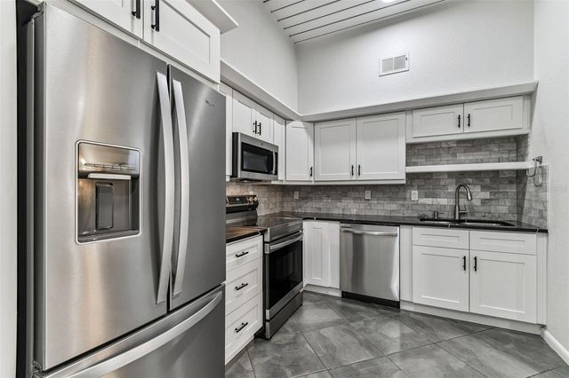 2421 W HORATIO STREET 818, Tampa, FL 33609