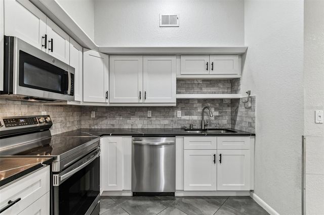 2421 W HORATIO STREET 818, Tampa, FL 33609