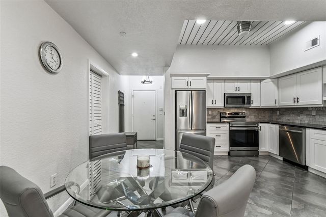 2421 W HORATIO STREET 818, Tampa, FL 33609