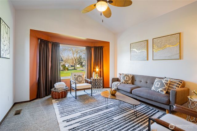 13005 10th Avenue Ct E, Tacoma, WA 98445