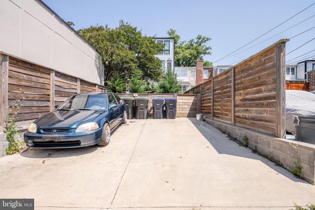 532 TAYLOR ST NW #1, Washington, DC 20011