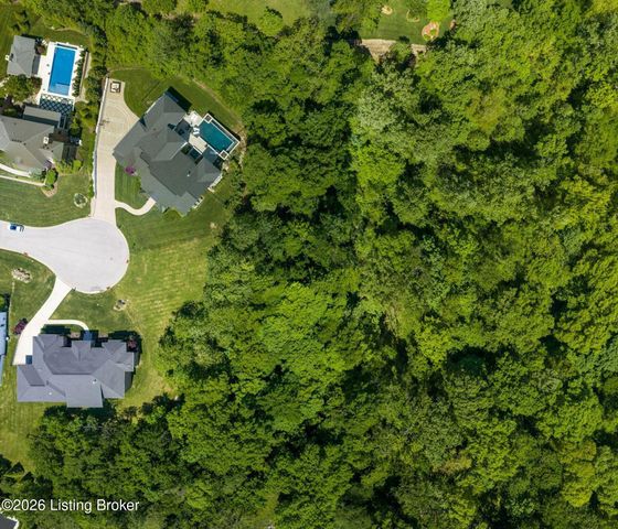 6710 Glen Springs Ct, Louisville, KY 40222