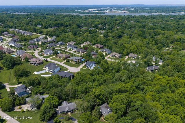 6710 Glen Springs Ct, Louisville, KY 40222