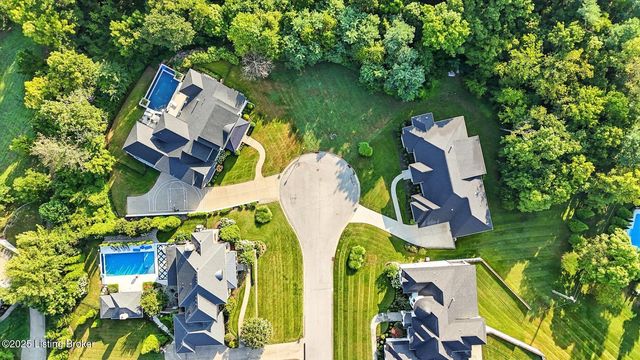 6710 Glen Springs Ct, Louisville, KY 40222