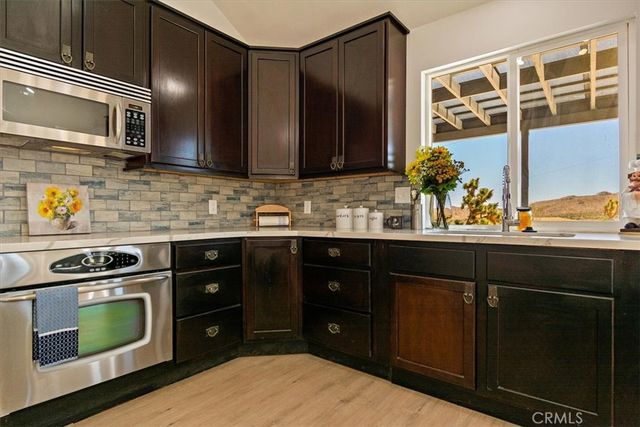 9255 Fortuna Avenue, Yucca Valley, CA 92284