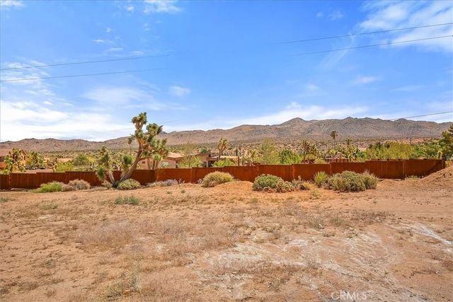 9255 Fortuna Avenue, Yucca Valley, CA 92284