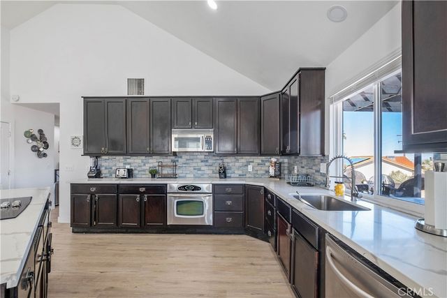 9255 Fortuna Avenue, Yucca Valley, CA 92284