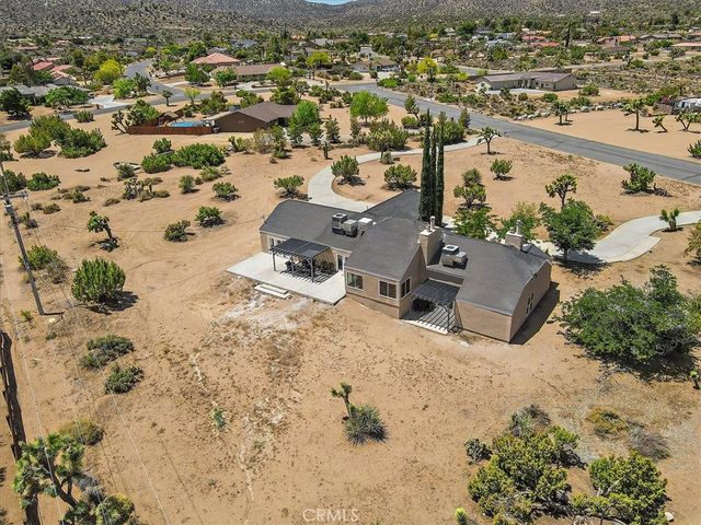 9255 Fortuna Avenue, Yucca Valley, CA 92284