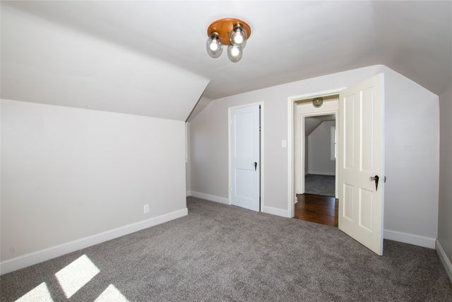 2014 39th Street, Des Moines, IA 50310