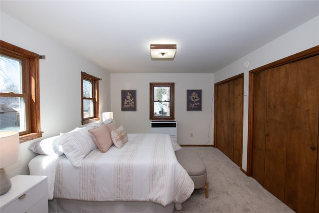 2014 39th Street, Des Moines, IA 50310