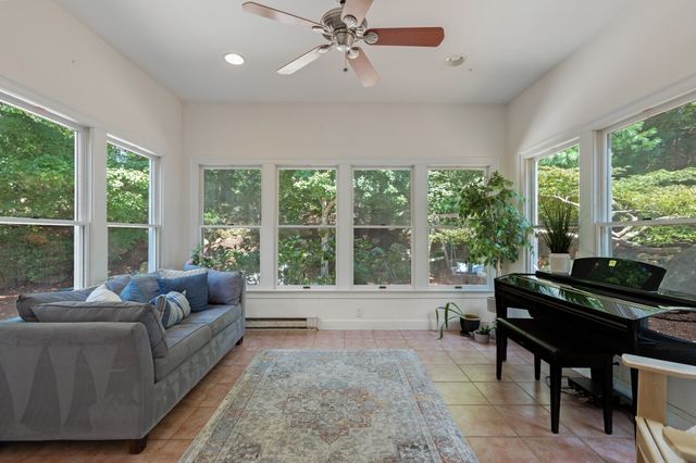 57 Mckenna Ridge Dr, Falmouth, MA 02536