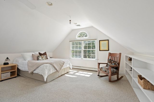 57 Mckenna Ridge Dr, Falmouth, MA 02536