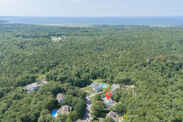 57 Mckenna Ridge Dr, Falmouth, MA 02536