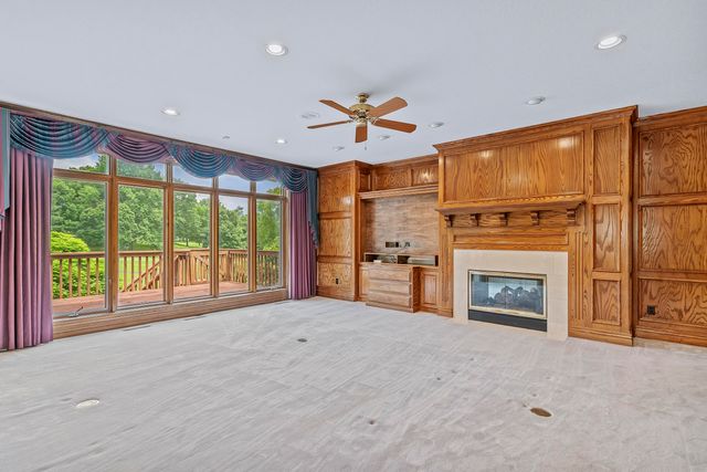 5418 S Castlebay Drive, Springfield, MO 65809