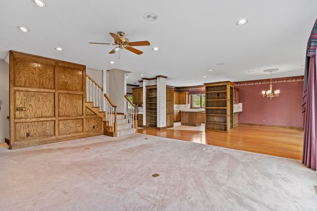5418 S Castlebay Drive, Springfield, MO 65809