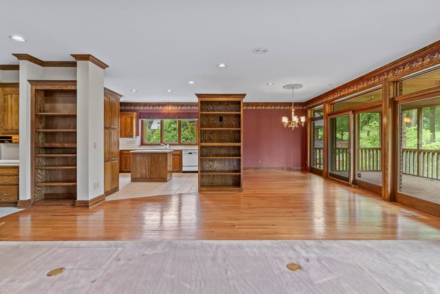 5418 S Castlebay Drive, Springfield, MO 65809