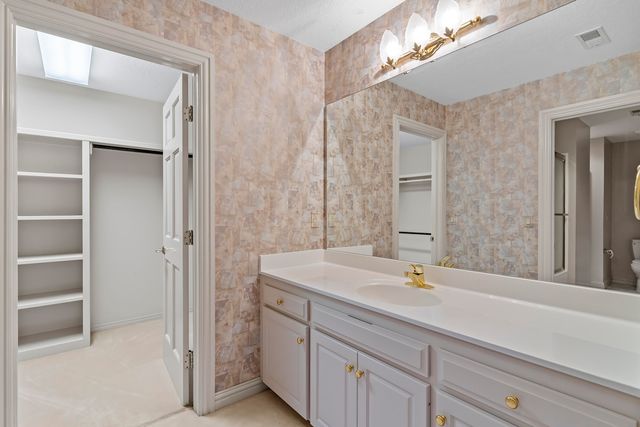 5418 S Castlebay Drive, Springfield, MO 65809