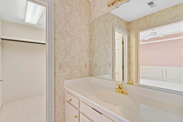 5418 S Castlebay Drive, Springfield, MO 65809