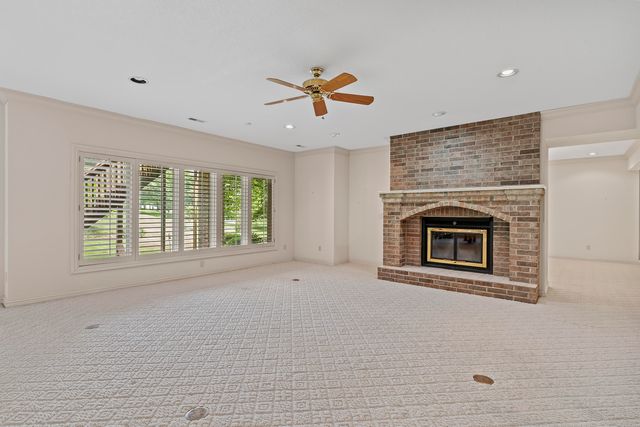 5418 S Castlebay Drive, Springfield, MO 65809