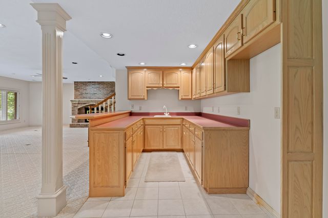 5418 S Castlebay Drive, Springfield, MO 65809