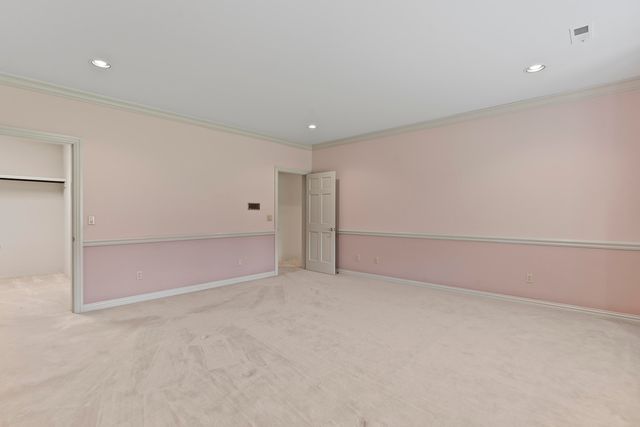 5418 S Castlebay Drive, Springfield, MO 65809