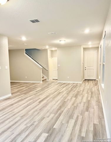 4955 Usaa Blvd Unit 16, San Antonio, TX 78240