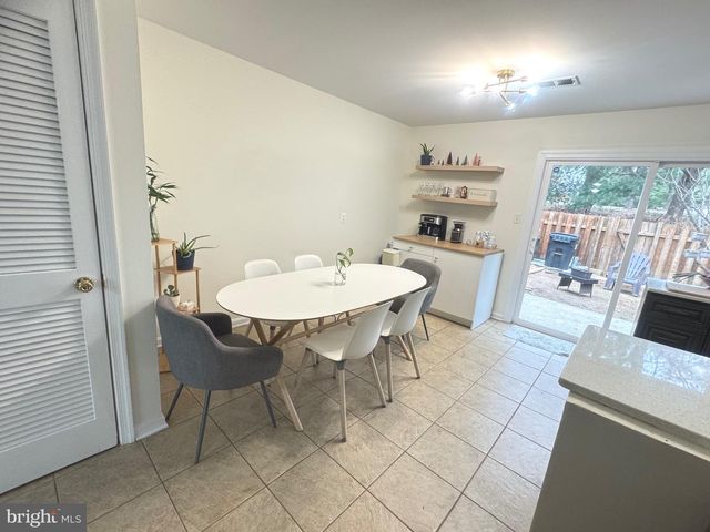 4659 CHARLTON CT, Woodbridge, VA 22193