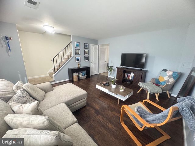 4659 CHARLTON CT, Woodbridge, VA 22193