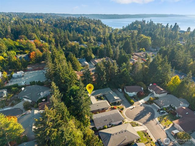 24830 12th Avenue S, Des Moines, WA 98198