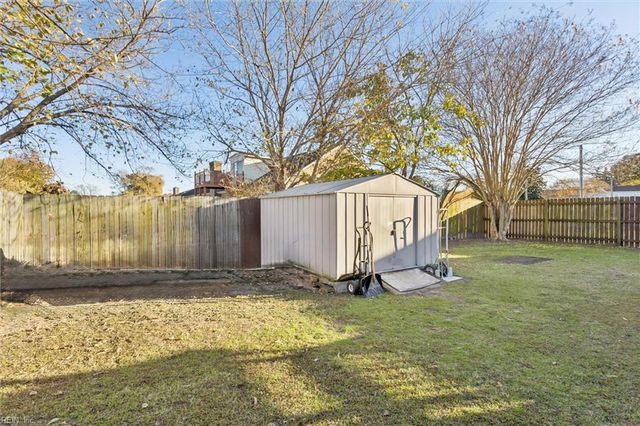 1023 Nelson ST, Chesapeake, VA 23324