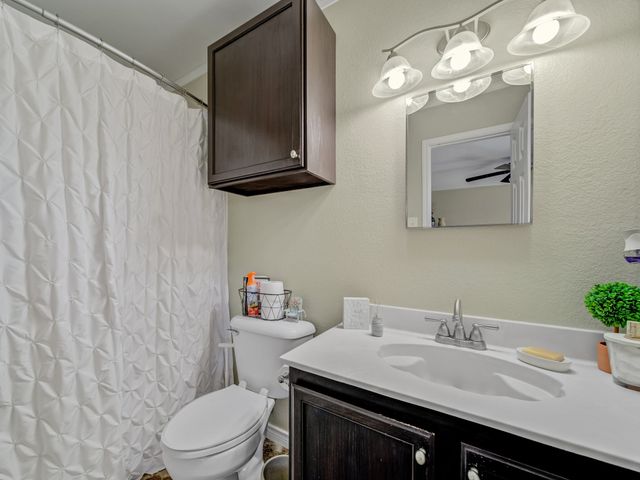 1928 Riverchase Lane, Justin, TX 76247